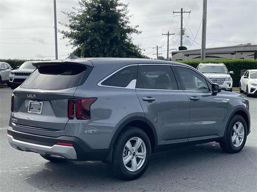 2025 Kia Sorento LX