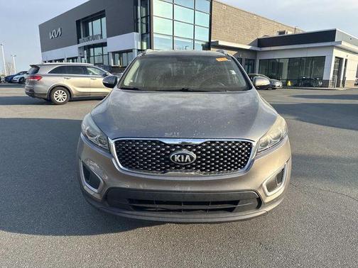 Titanium Silver 2018 Kia Sorento LX