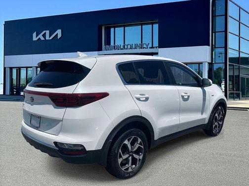 Snow White Pearl 2021 Kia Sportage LX