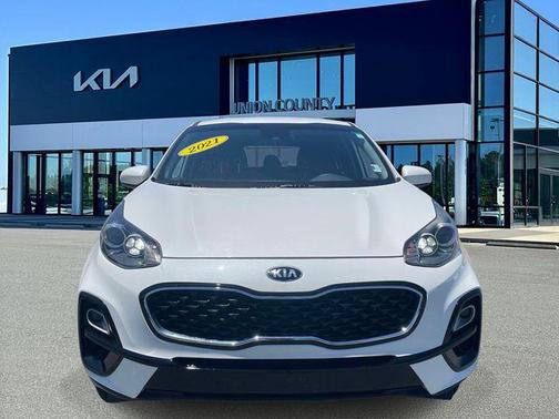 Snow White Pearl 2021 Kia Sportage LX