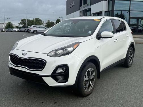 Snow White Pearl 2021 Kia Sportage LX