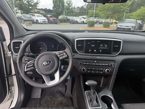 Snow White Pearl 2021 Kia Sportage LX