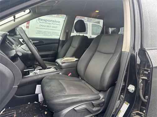 2019 Nissan Pathfinder S