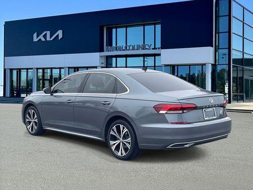 2021 Volkswagen Passat 2.0T SE
