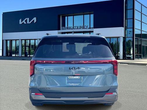 2026 Kia Carnival SX