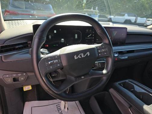 2024 Kia EV9 Light Long Range