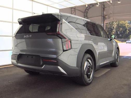2024 Kia EV9 Light Long Range