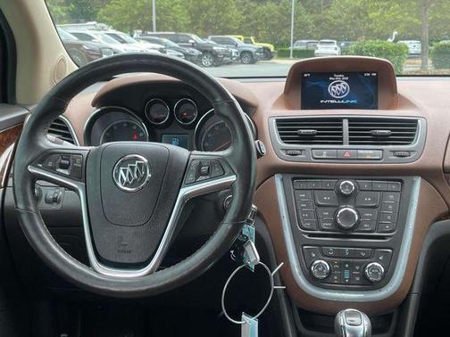 White Pearl Tricoat 2016 Buick Encore Leather