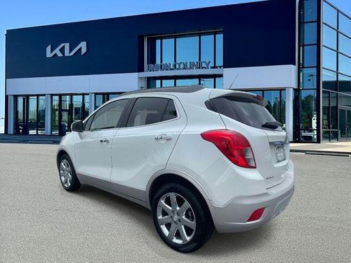 White Pearl Tricoat 2016 Buick Encore Leather
