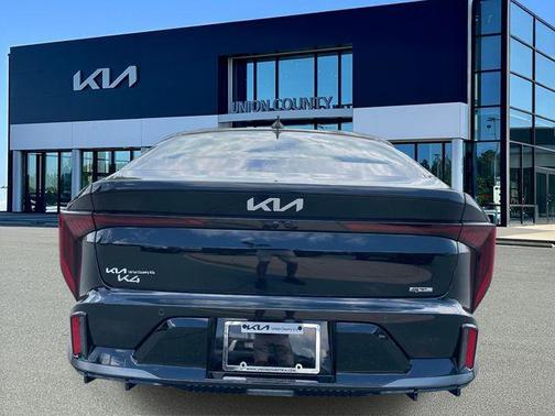 Aurora Black Pearl 2026 Kia K4 GT-Line Turbo
