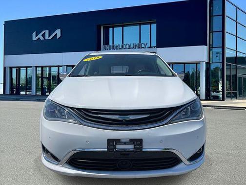 Bright White Clearcoat 2018 Chrysler Pacifica Hybrid Limited