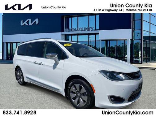 Bright White Clearcoat 2018 Chrysler Pacifica Hybrid Limited