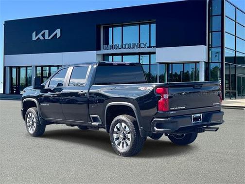 2024 Chevrolet Silverado 2500 Custom