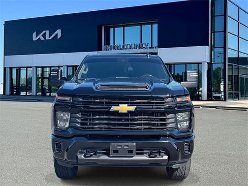 2024 Chevrolet Silverado 2500 Custom