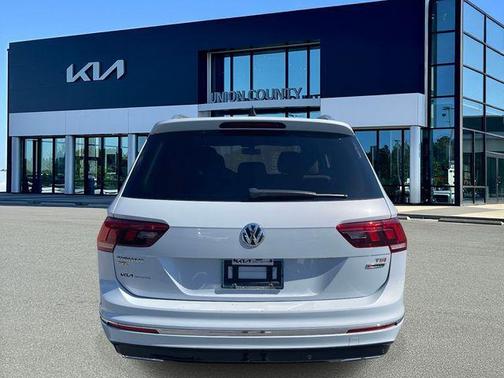 White Silver 2018 Volkswagen Tiguan 2.0T SEL