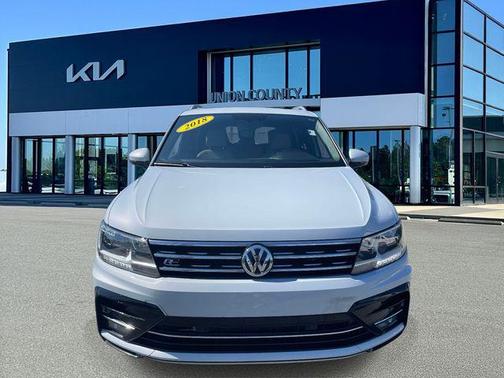 White Silver 2018 Volkswagen Tiguan 2.0T SEL