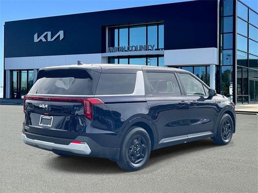 2026 Kia Carnival LX