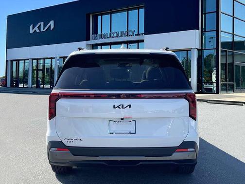 2026 Kia Carnival SX