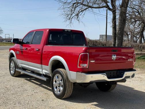2017 RAM 2500 Laramie Crew Cab 4x4 6'4' Box