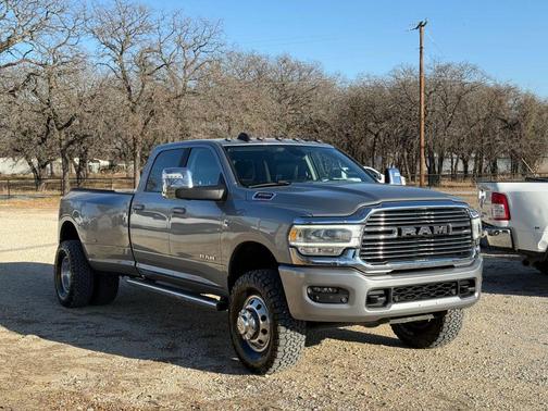 2023 RAM 3500 Laramie Crew Cab 4x4 8' Box