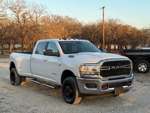 2019 RAM 3500 Big Horn Crew Cab 4x4 8' Box