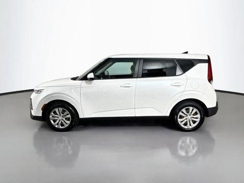 Snow White Pearl 2021 Kia Soul LX