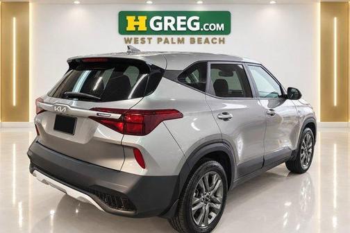 Steel Gray 2023 Kia Seltos LX