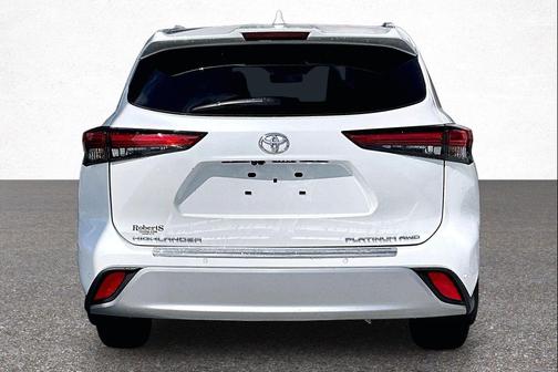 0089 2023 Toyota Highlander Platinum