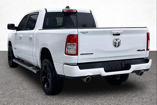 Bright White Clearcoat 2019 RAM 1500 Big Horn