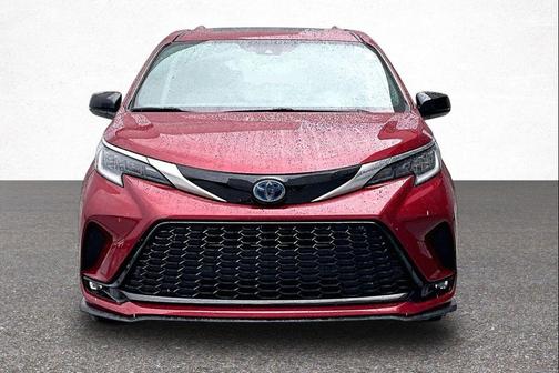 2022 Toyota Sienna XSE 7 Passenger