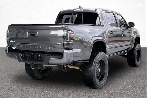 2017 Toyota Tacoma SR