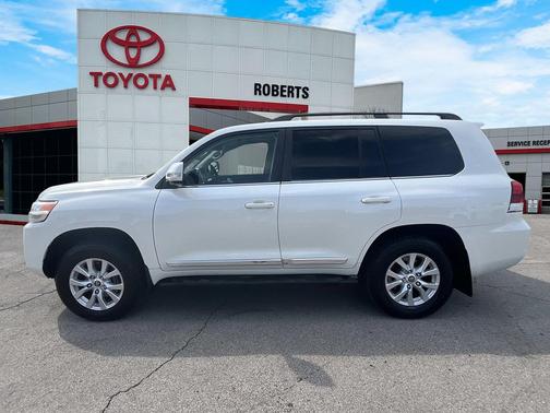 2019 Toyota Land Cruiser Base