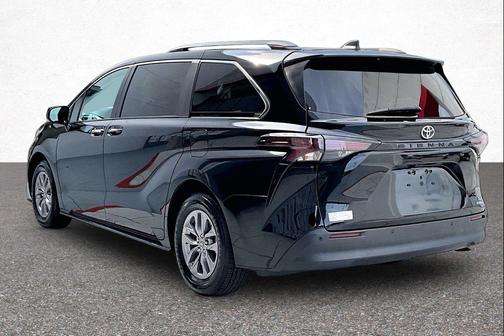 Midnight Black Metallic 2023 Toyota Sienna XLE