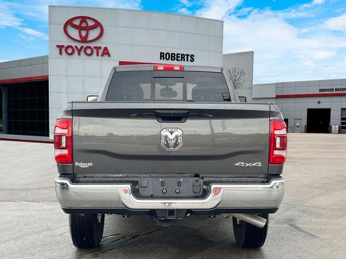 2024 RAM 2500 Tradesman Crew Cab 4x4 6'4' Box