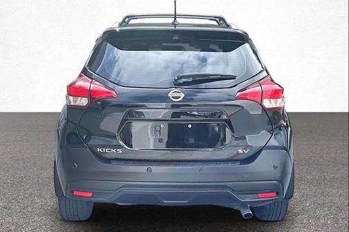 Super Black 2020 Nissan Kicks SV