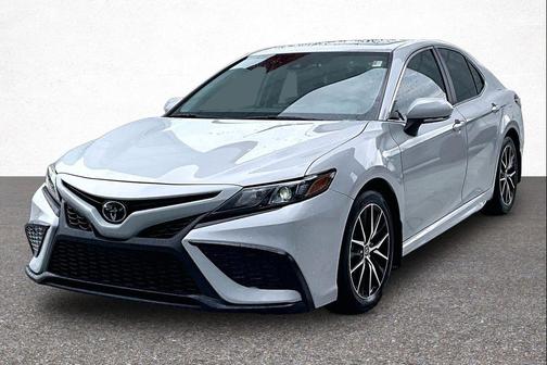 Ice Edge 2023 Toyota Camry SE