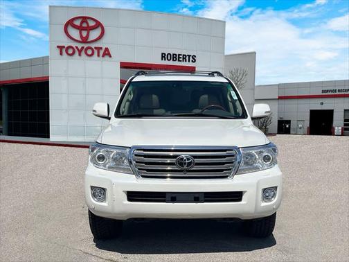 2015 Toyota Land Cruiser Base