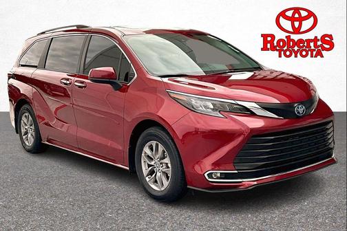 2024 Toyota Sienna XLE