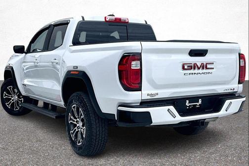2024 GMC Canyon AT4