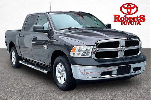 Granite Crystal Metallic Clearcoat 2018 RAM 1500 Tradesman