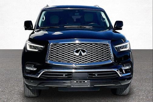 2023 INFINITI QX80 Luxe