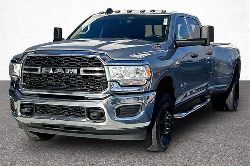 2020 RAM 3500 Tradesman Crew Cab 4x4 8' Box