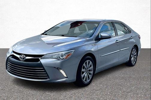 2017 Toyota Camry Hybrid XLE
