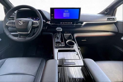 2026 Toyota Sienna XSE 7 Passenger