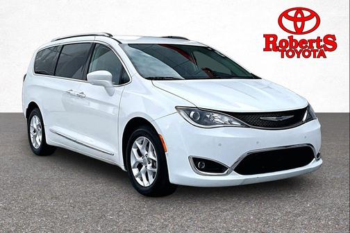 2020 Chrysler Pacifica Touring-L Plus