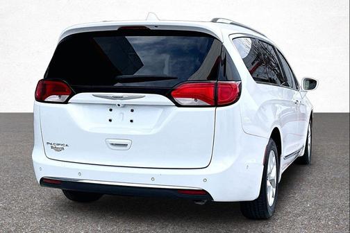 2020 Chrysler Pacifica Touring-L Plus