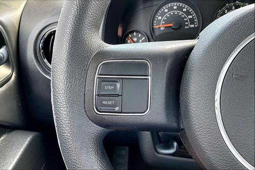 Granite Crystal Metallic Clearcoat 2016 Jeep Patriot Sport