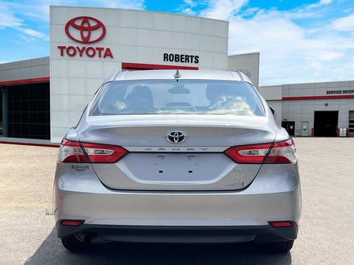 2019 Toyota Camry Hybrid LE