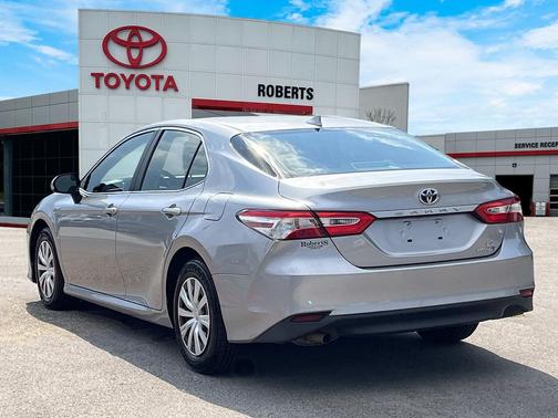 2019 Toyota Camry Hybrid LE