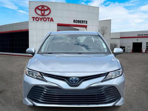 2019 Toyota Camry Hybrid LE
